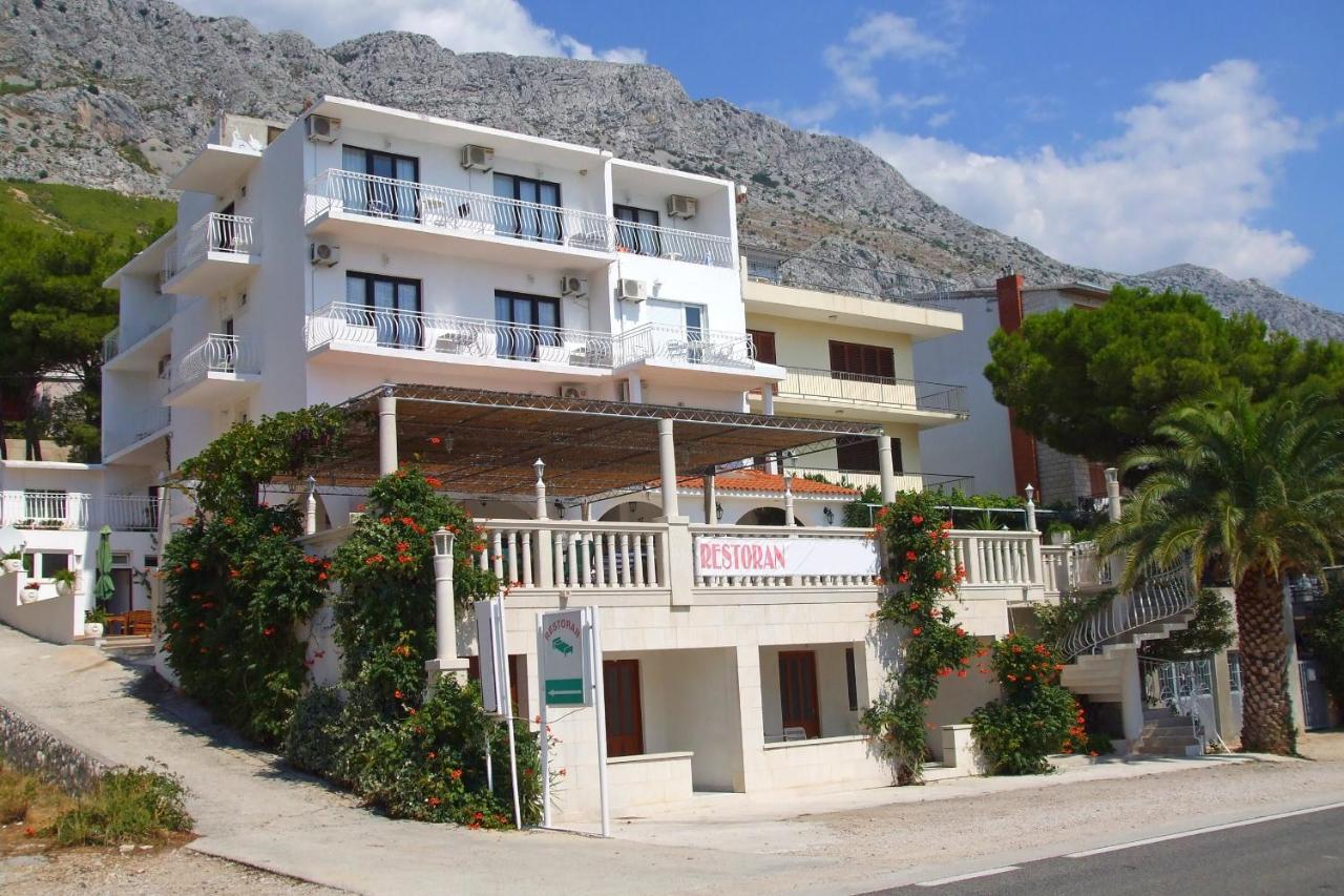 Apartments And Rooms By The Sea Lokva Rogoznica, Omis - 2973 Bagian luar foto